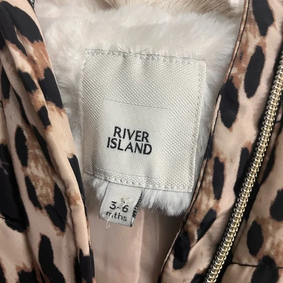 River Island Leopard Print Infant Snowsuit - Picture 4 of 6